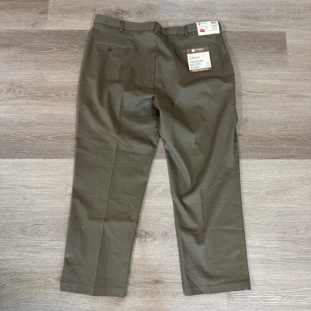 NWT Haggar Pants Mens 42x30 Brown Premium No Iron Classic Fit Stretch Flat Front